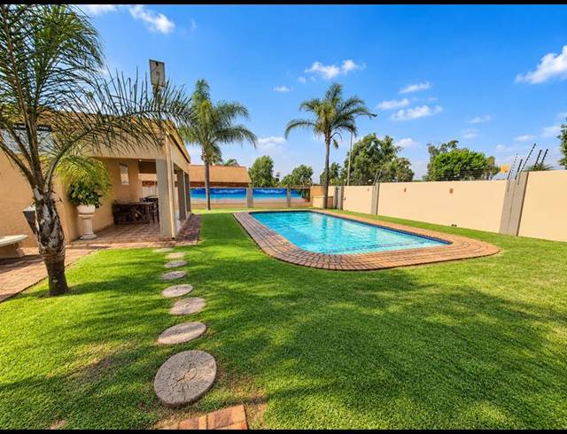 2 BEDROOM APARTMENT FOR SALE IN RANDHART